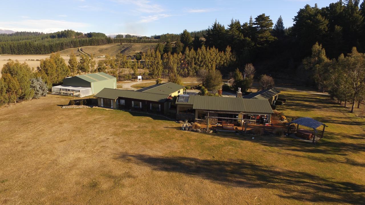 Mt Maude Country Lodge Danau Hawea Bagian luar foto